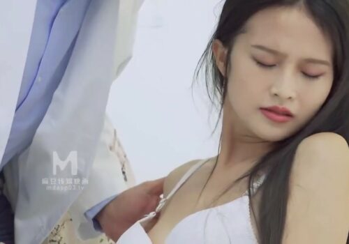 Poster of Bác sĩ phụ khoa dâm đãng địt em bệnh nhân sung sướng