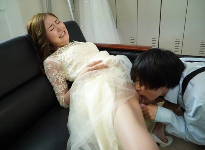 Poster of Bị 2 đứa cháu trai nghịch ngợm của chồng đụ trước lễ cưới