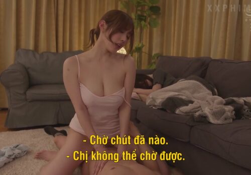 Poster of Đến nhà bạn gái thanh niên địt luôn chị gái người yêu